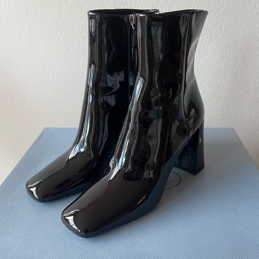 PRADA Square Toe Ankle Boots in Black Patent size 6.5 - Picture 4 of 13